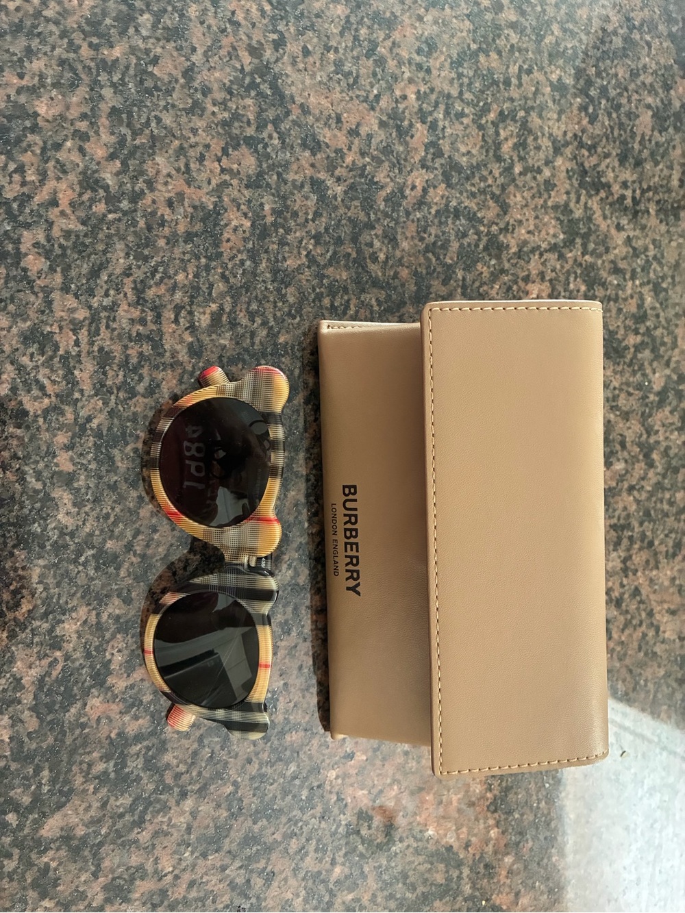 Kid Burberry Beige Leather Sunglasses Case with Plaid Frame Sunglasses